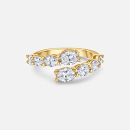 Graduated Bypass Oval Diamond Ring