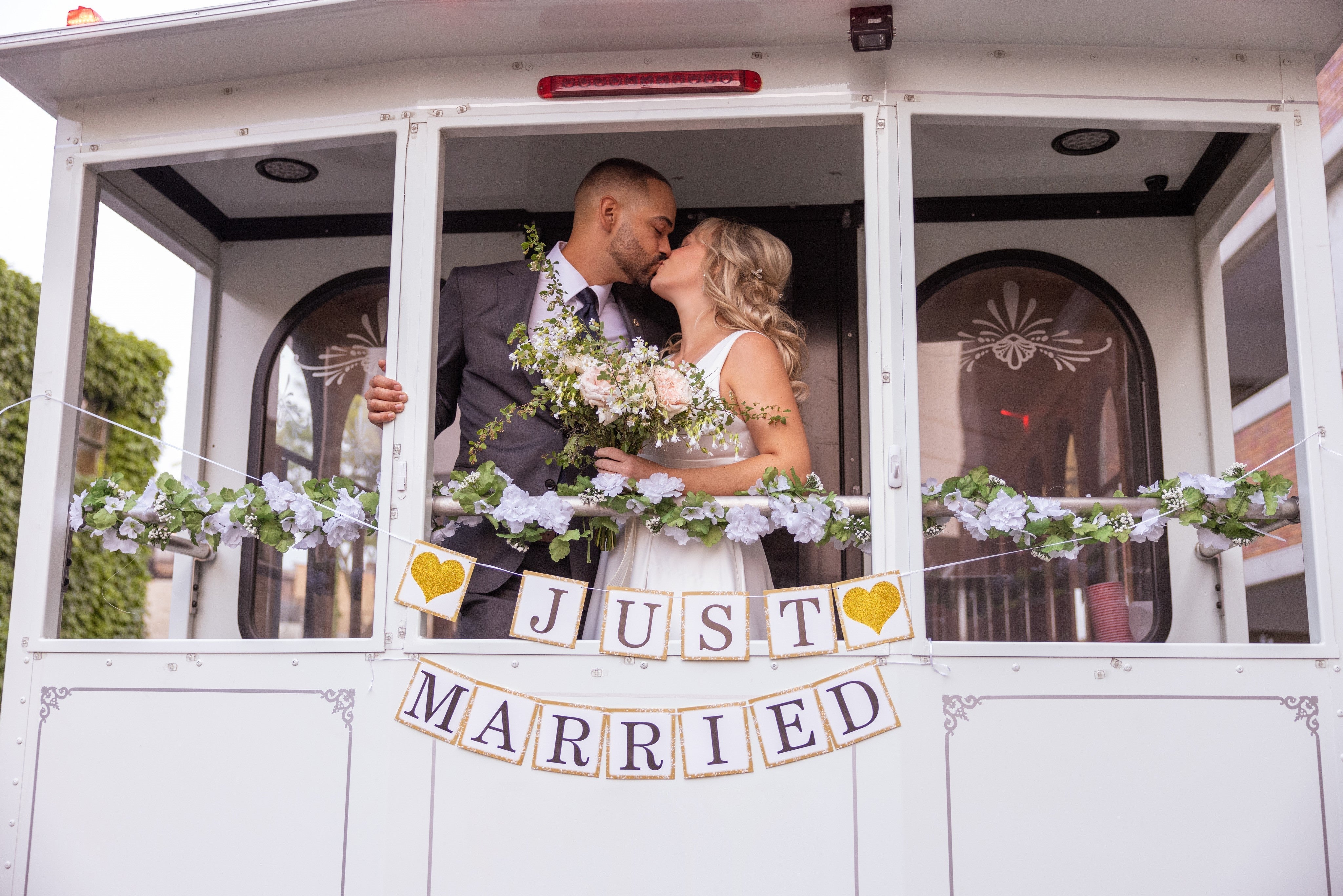 Kaitlyn and Yariel – Razny Jewelers