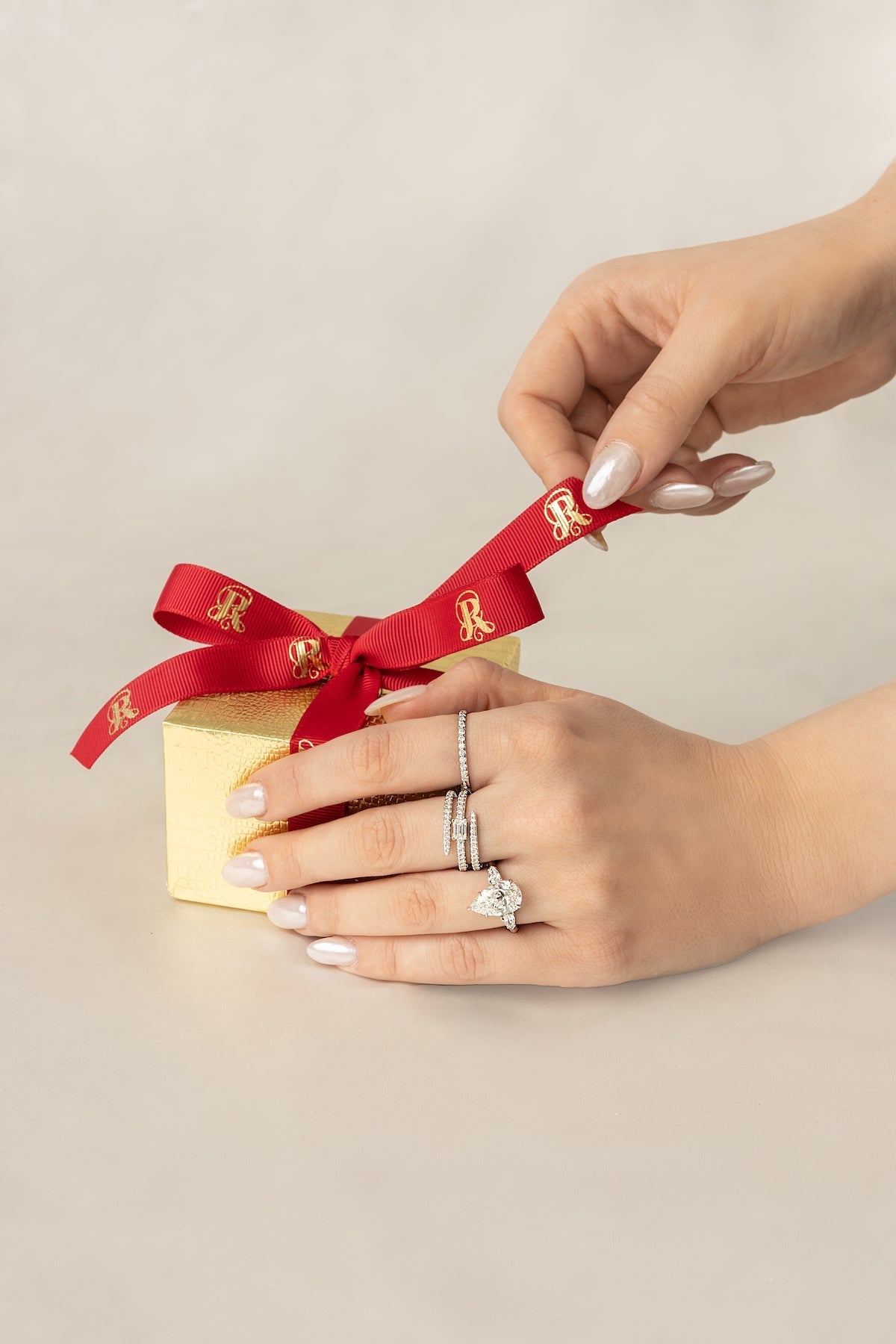 THE EDIT: Classic Jewelry That Makes the Perfect Gift
