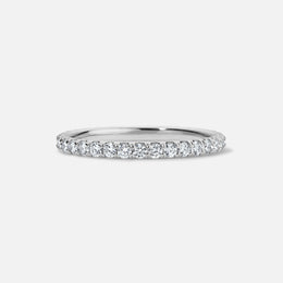 18k White Gold Round Diamond Eternity Band