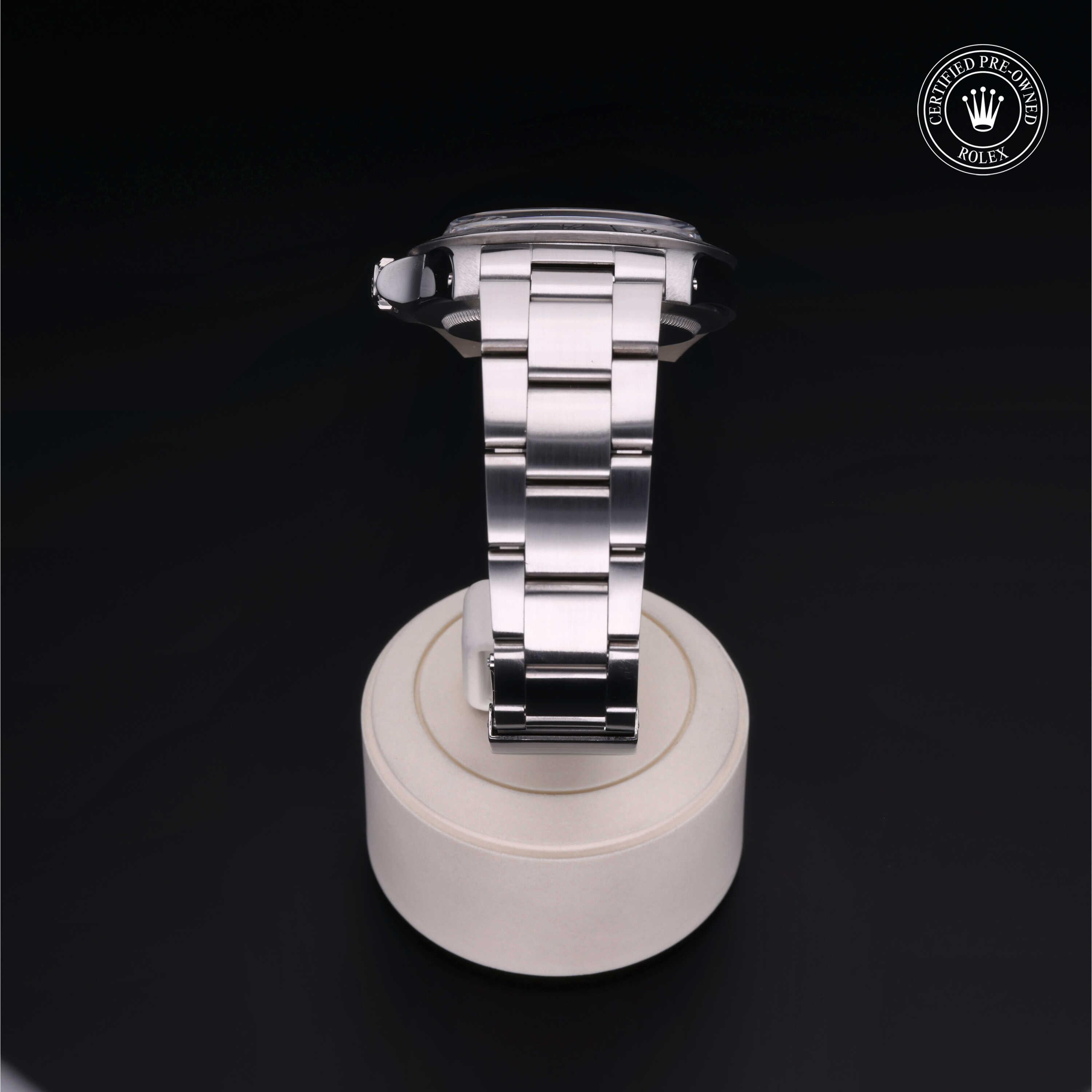 Oyster Perpetual Explorer II 303-00770