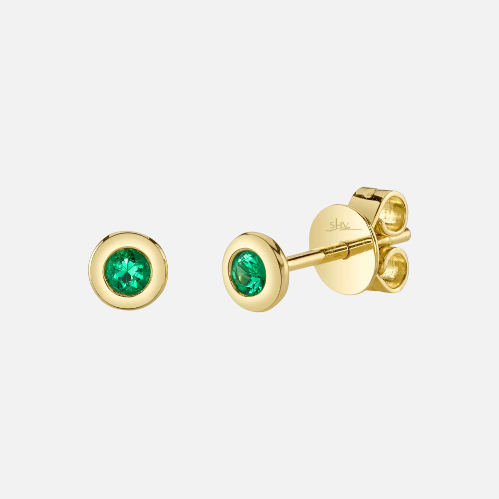 Shy Creation Bezel-Set Emerald Studs